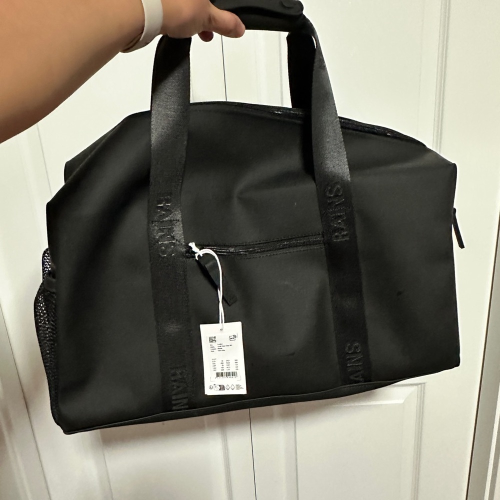 RAINS Black Men's Gym/ Duffle Bag